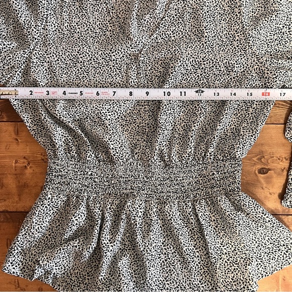 Sienna Sky Peplum Top Size Small Womens Black Cream Animal Print - Picture 14 of 14